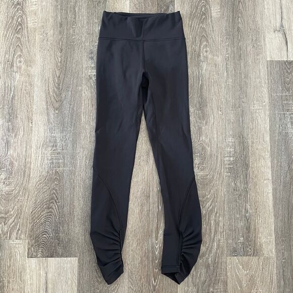 Lululemon Play Off The Pleats Tight* 25" Black - Size: 2 - Picture 2 of 10